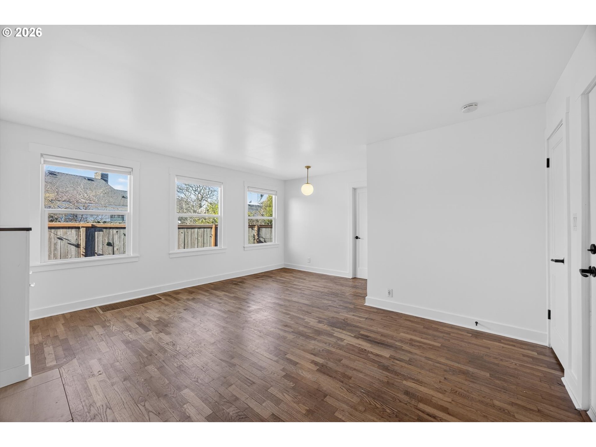 6505 North Knowles Avenue Portland, OR 97217 - Photo 7 of 37