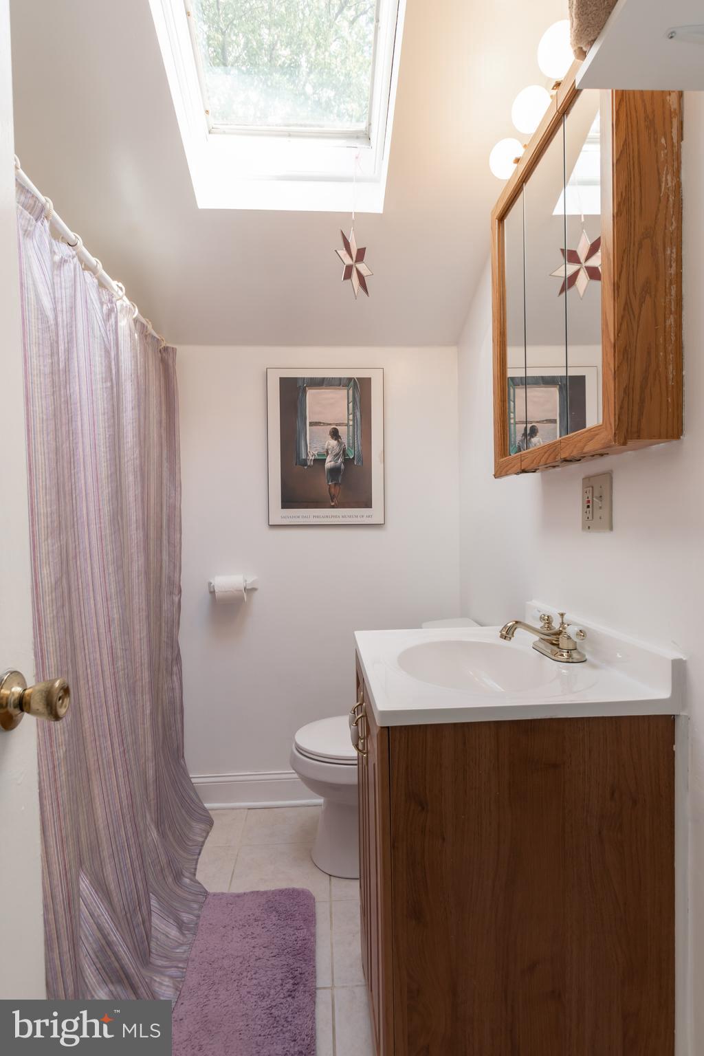 215 West Chelton Road Brookhaven, PA 19015 - Photo 23 of 28 Bathroom