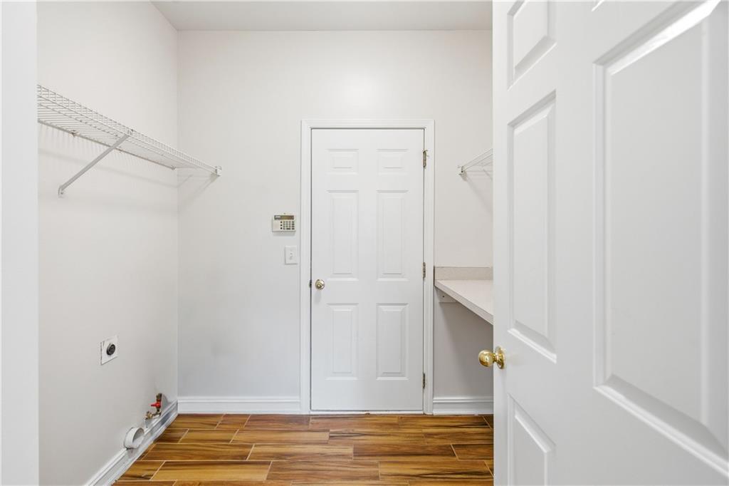 110 Mayes Farm Road Northwest Marietta, GA 30064 - Photo 20 of 49 a view of walk in closet