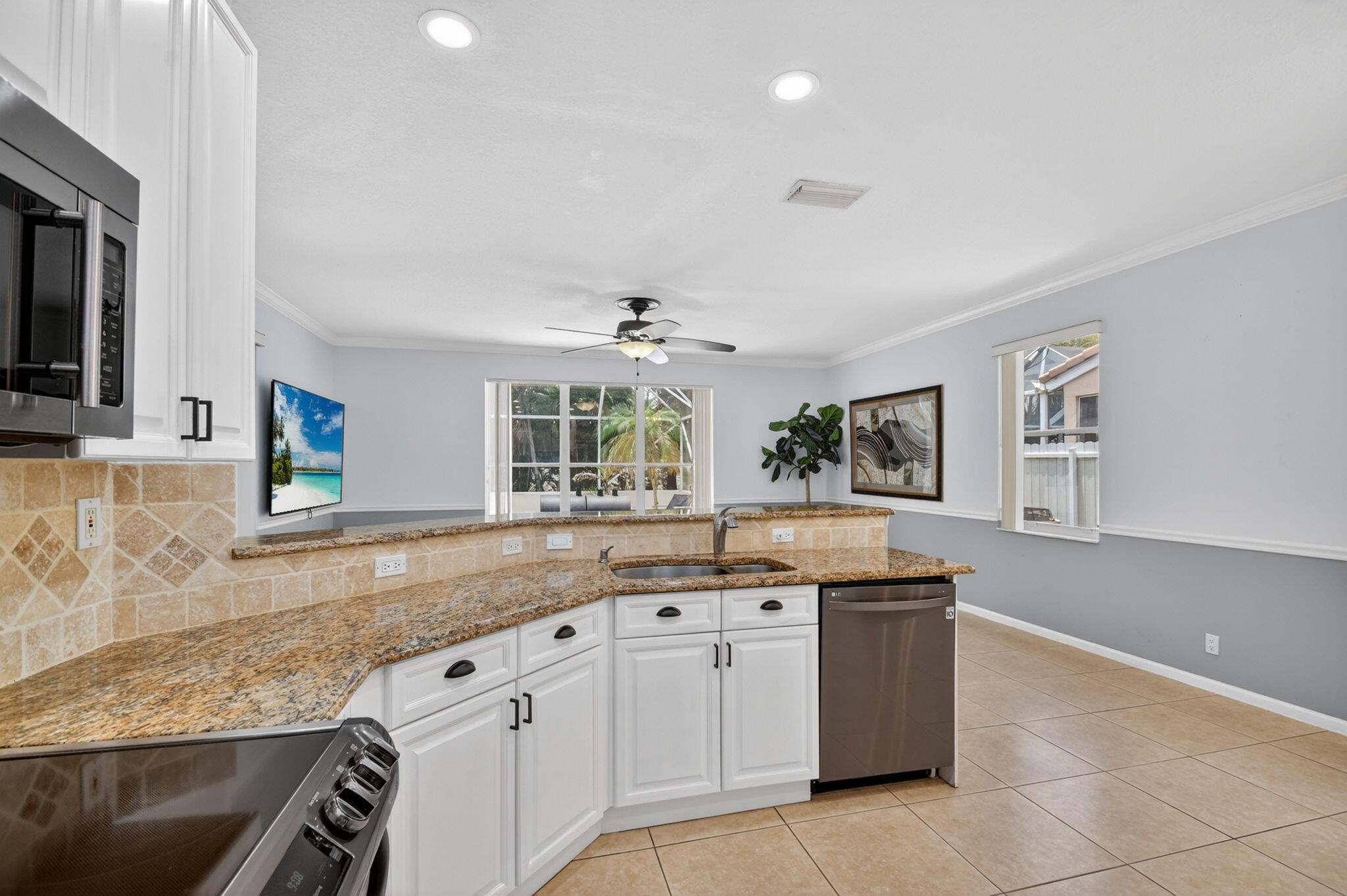 6283 Shadow Tree Lane Lake Worth, FL 33463 - Photo 15 of 84 19-web-or-mls-House (17)