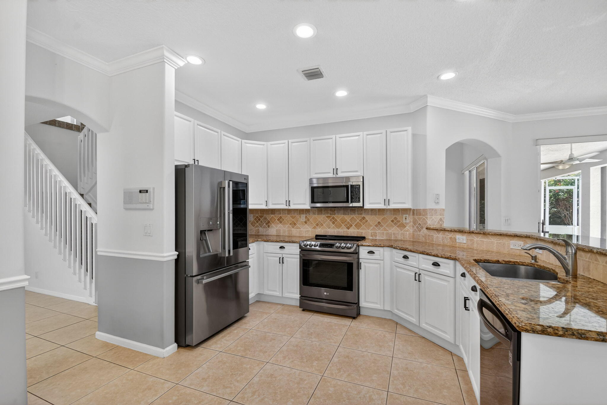 6283 Shadow Tree Lane Lake Worth, FL 33463 - Photo 17 of 84 17-web-or-mls-House (15)
