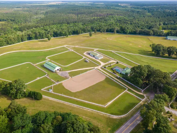 a view of a tennis court