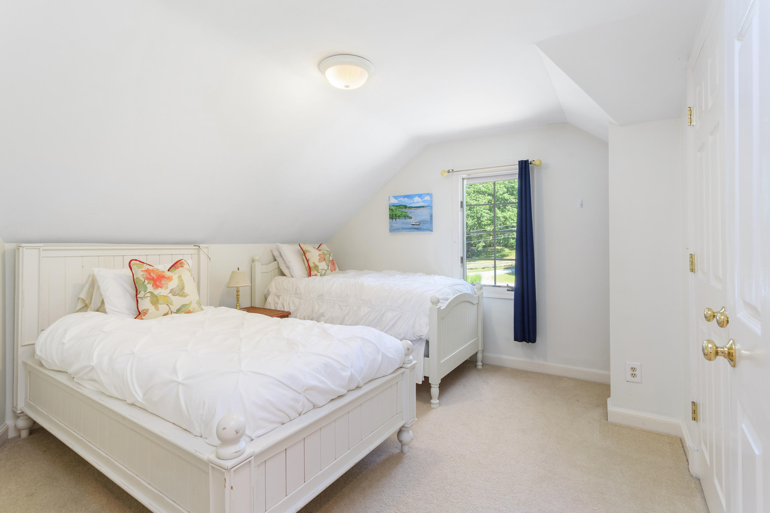 33 Hilltop Road Norwalk, CT 06854 - Photo 12 of 24 doublebedroom
