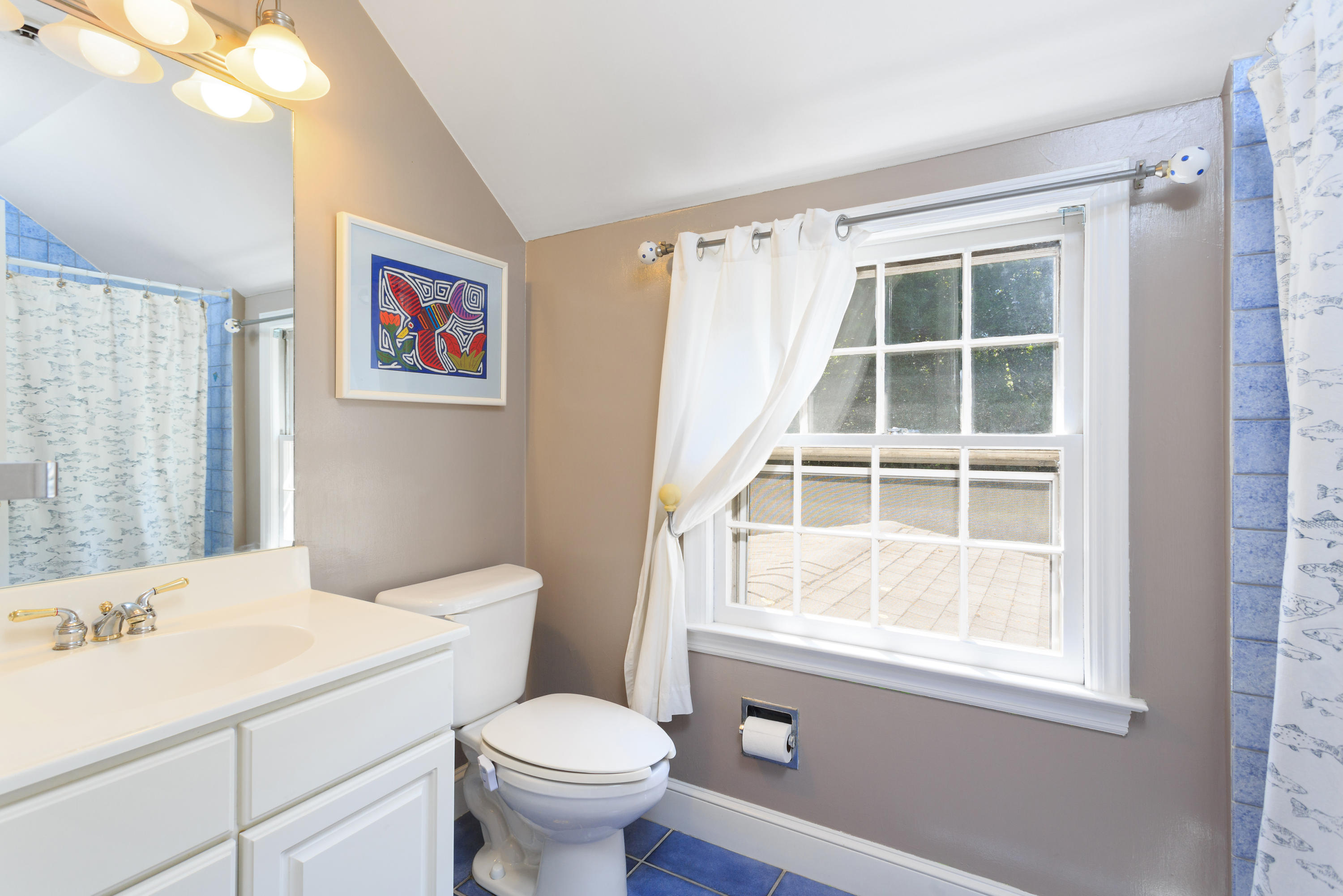33 Hilltop Road Norwalk, CT 06854 - Photo 16 of 24 bathroom