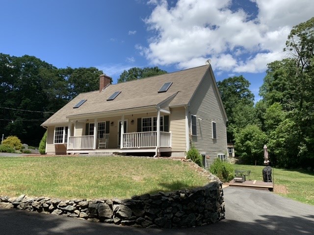 212 Pound Road Cumberland, RI 02864 - Photo 2 of 30