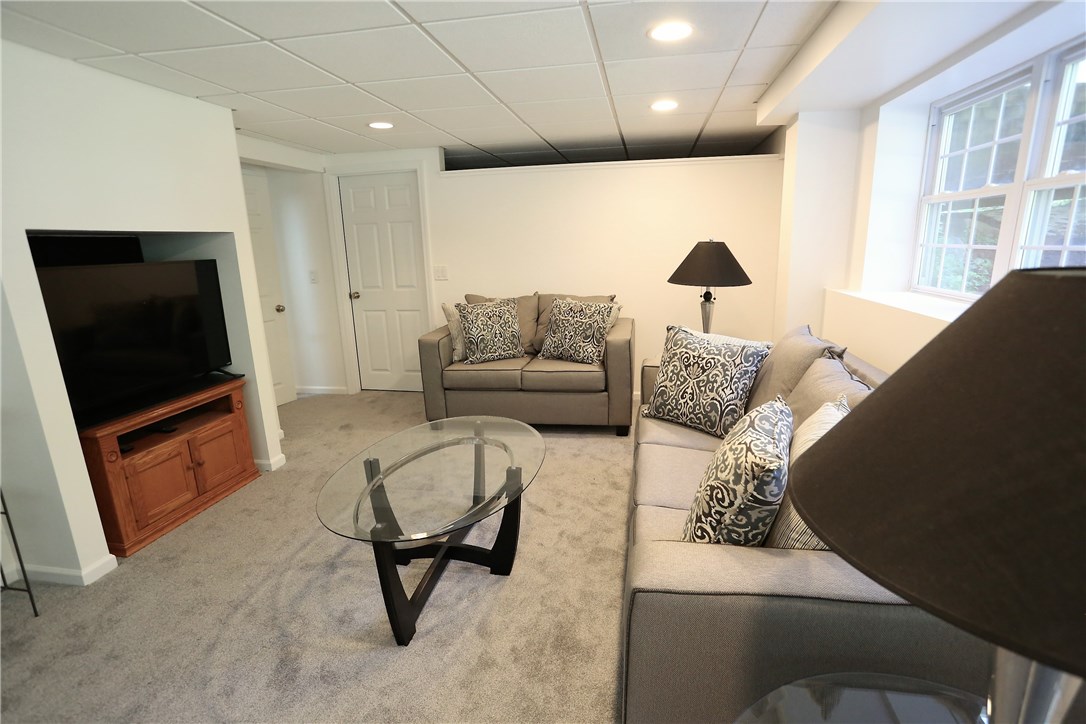 212 Pound Road Cumberland, RI 02864 - Photo 28 of 30 In Law Apartment