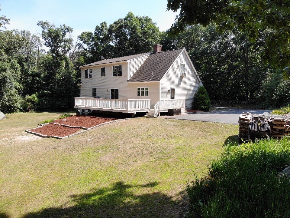 212 Pound Road Cumberland, RI 02864 - Photo 4 of 30