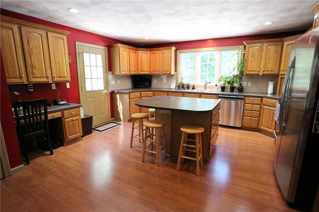 212 Pound Road Cumberland, RI 02864 - Photo 6 of 30