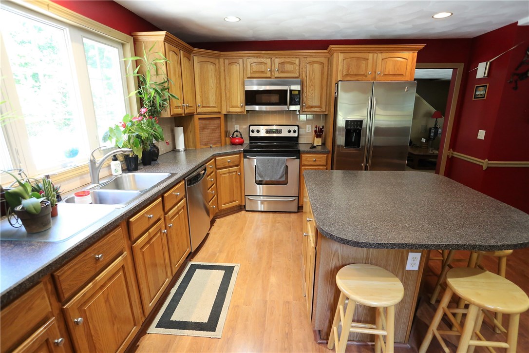 212 Pound Road Cumberland, RI 02864 - Photo 7 of 30