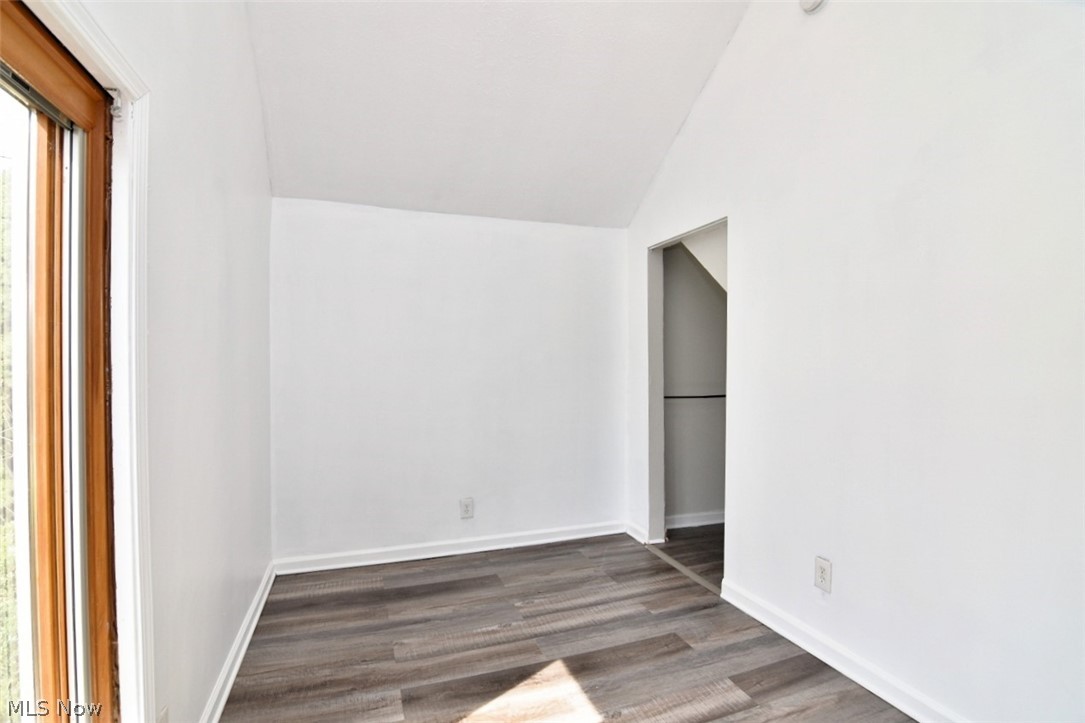 4495 Ammon Road Cleveland, OH 44143 - Photo 20 of 38