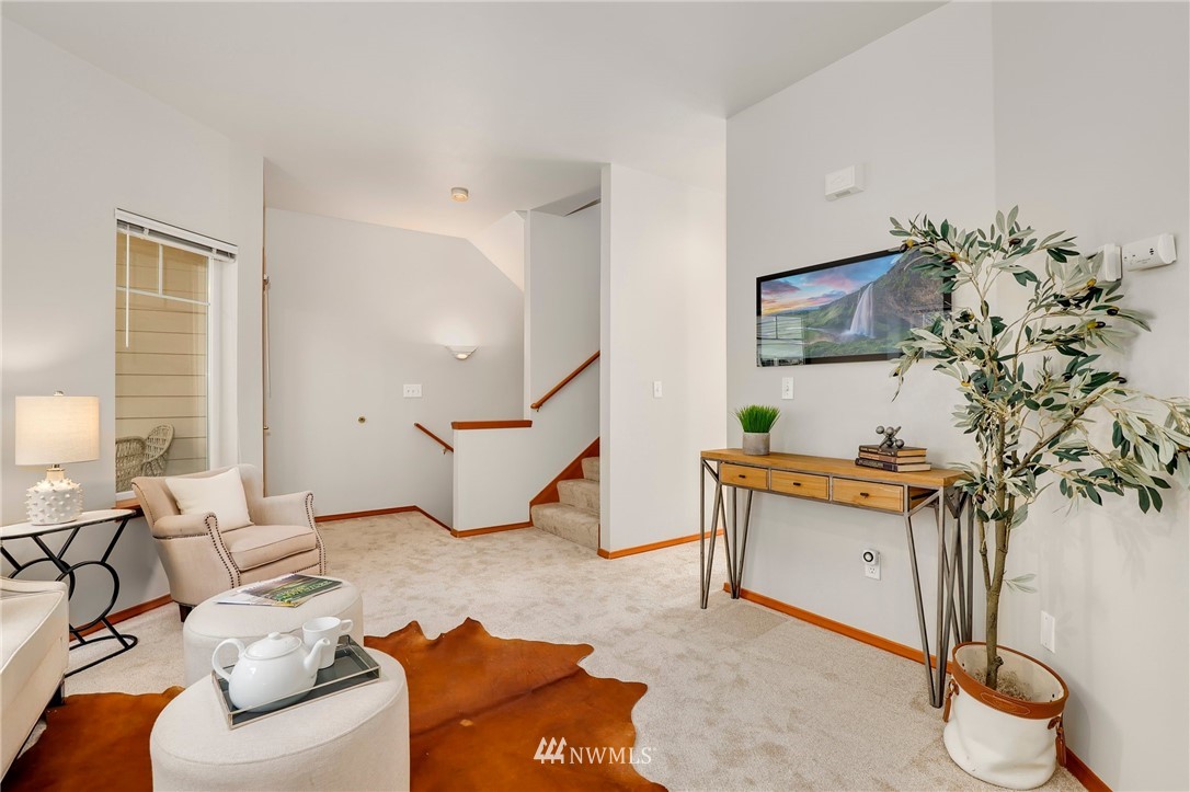 7220 208th Street Southwest, Unit 2 Edmonds, WA 98026 - Photo 16 of 27