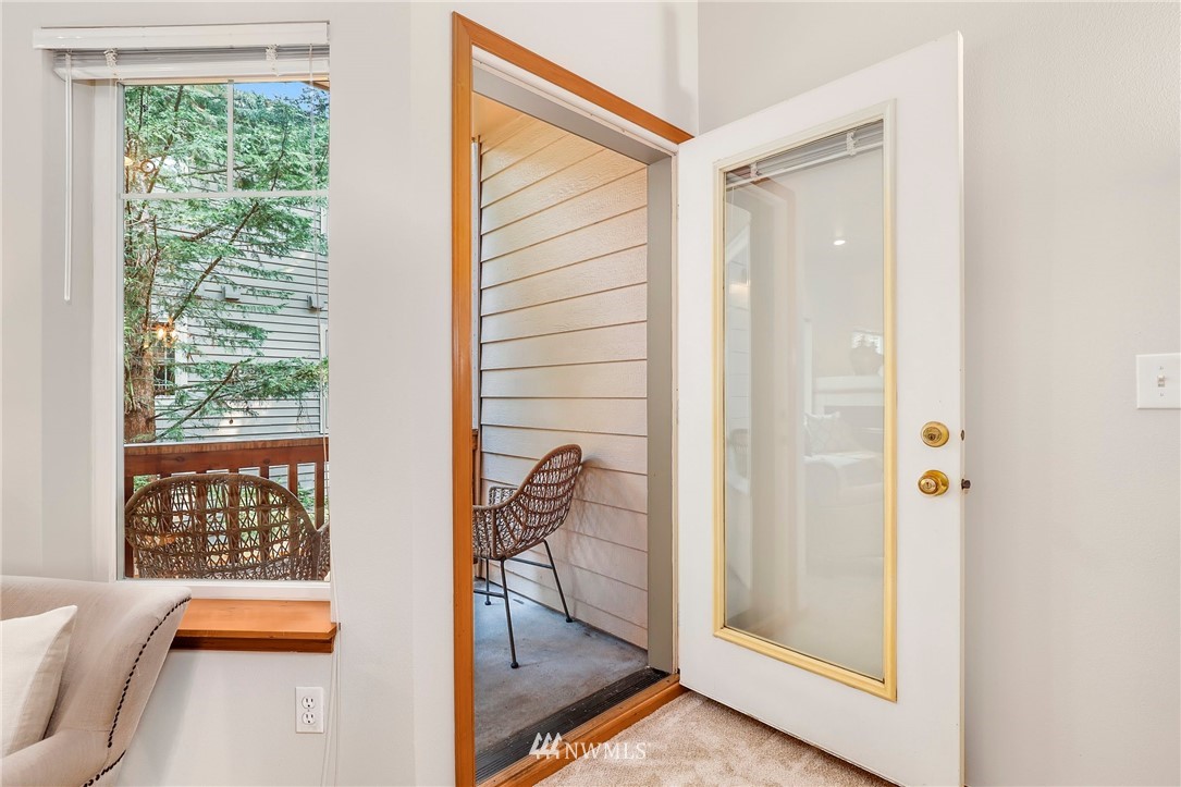 7220 208th Street Southwest, Unit 2 Edmonds, WA 98026 - Photo 17 of 27