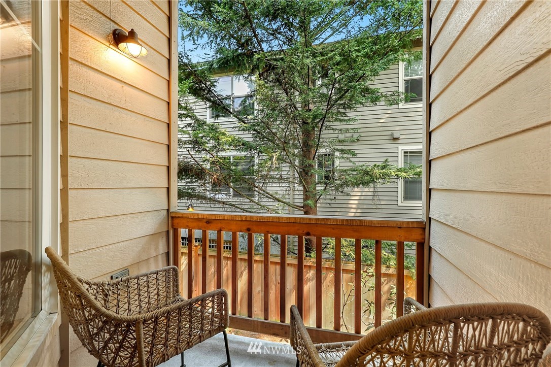 7220 208th Street Southwest, Unit 2 Edmonds, WA 98026 - Photo 18 of 27