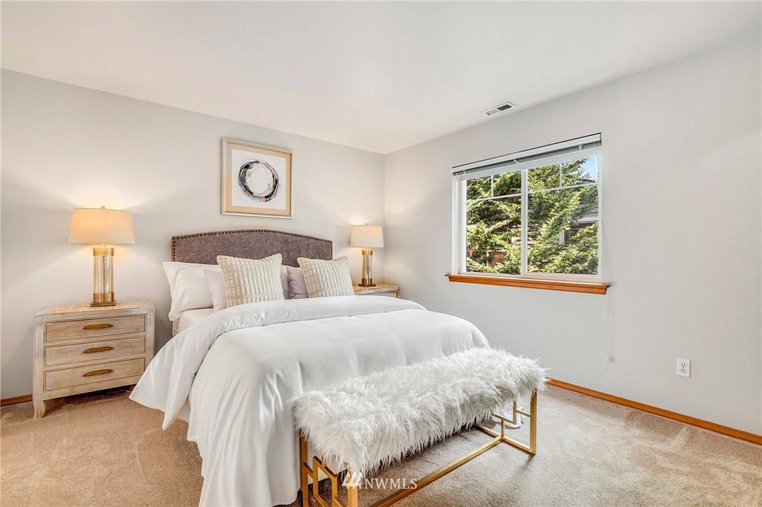 7220 208th Street Southwest, Unit 2 Edmonds, WA 98026 - Photo 19 of 27