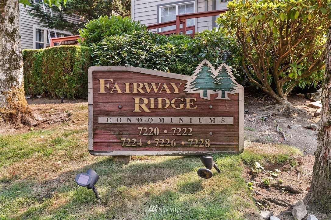 7220 208th Street Southwest, Unit 2 Edmonds, WA 98026 - Photo 4 of 27