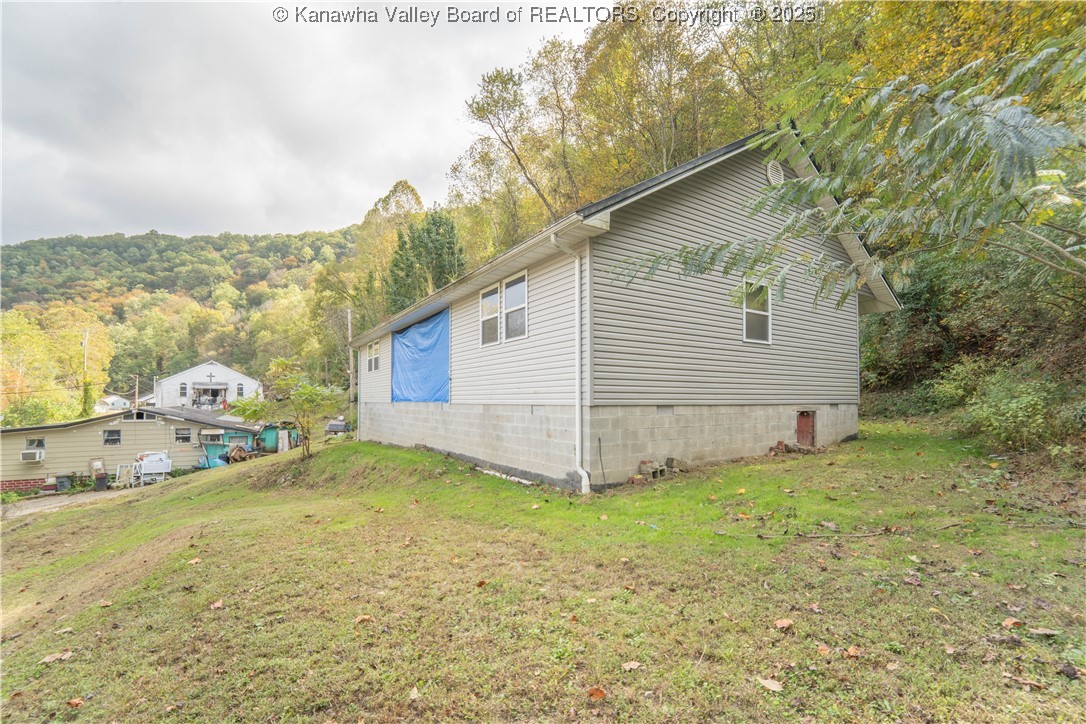6562 Quick Road Clendenin, WV 25045 - Photo 2 of 6 Gallery Image 2
