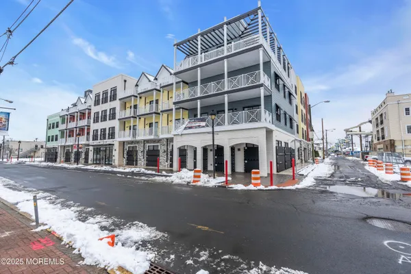 $2,100 | 19 Carr Avenue, Unit 216, Keansburg, NJ 07734