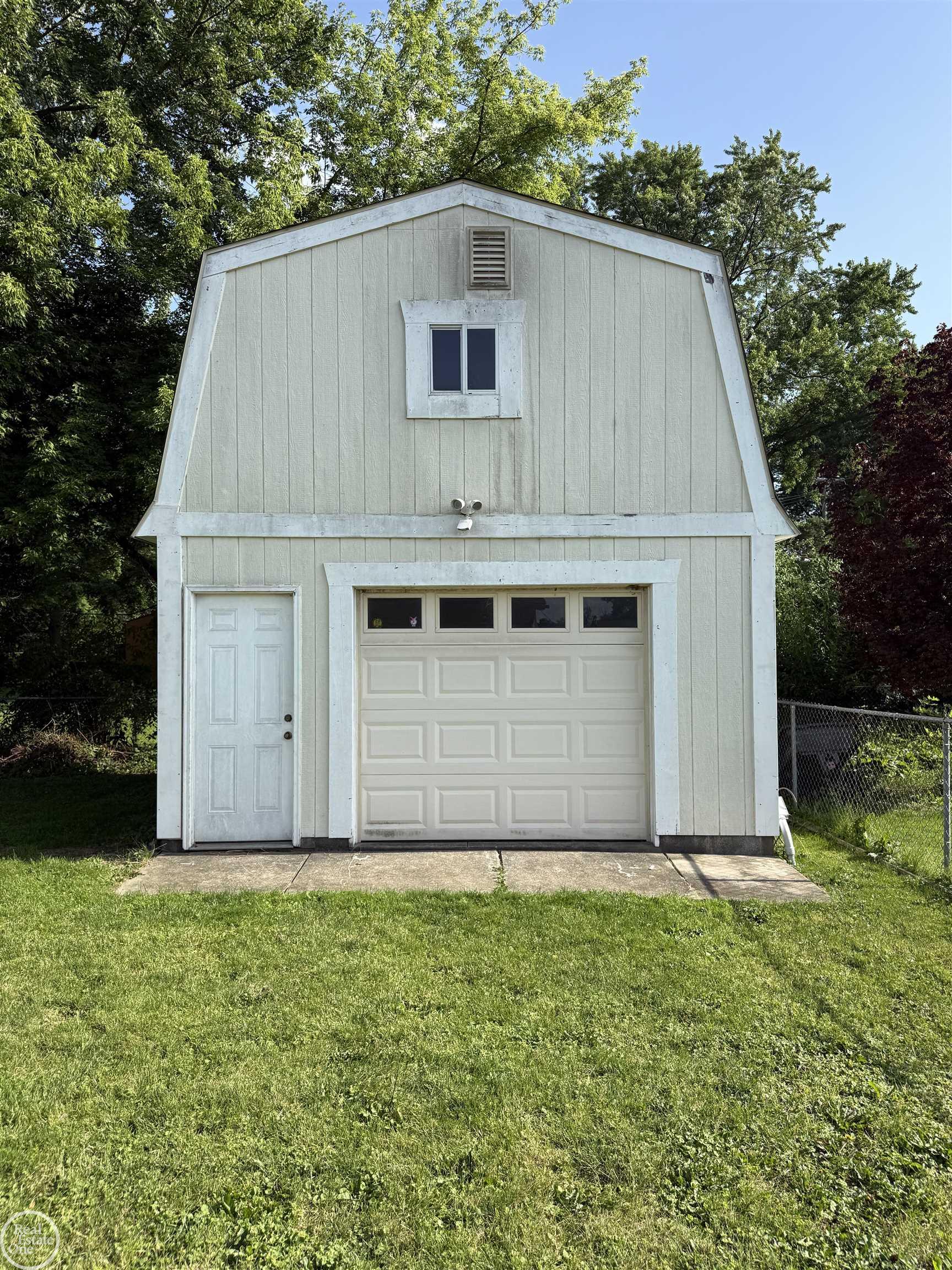 26250 South River Road Harrison Township, MI 48045 - Photo 24 of 28