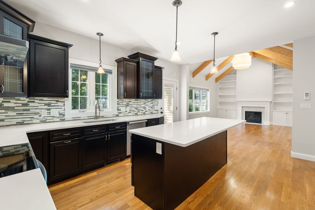 4 Martin Louis Way Stoneham, MA 02180 - Photo 4 of 42