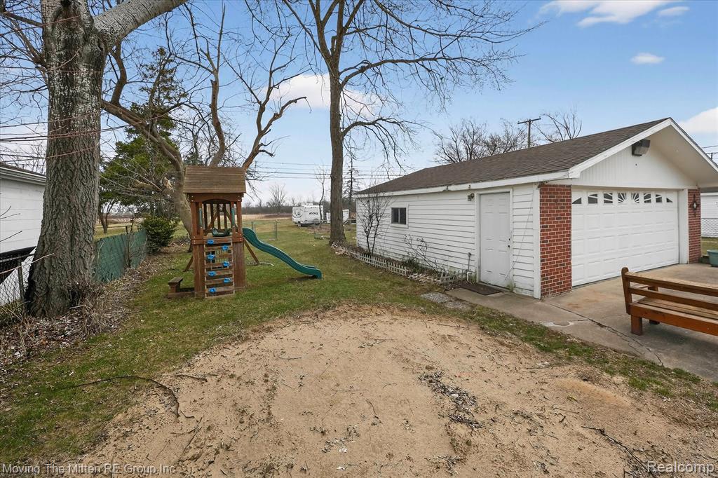 17049 Reno Street Riverview, MI 48193 - Photo 46 of 71