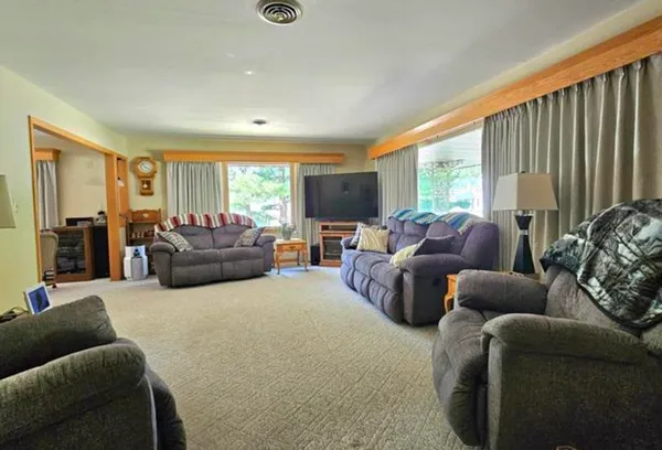 $545,000 | N5847 County Road D, Princeton, WI 54968