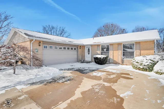 $275,000 | 817 Stonewall Drive, Bourbonnais, IL 60914