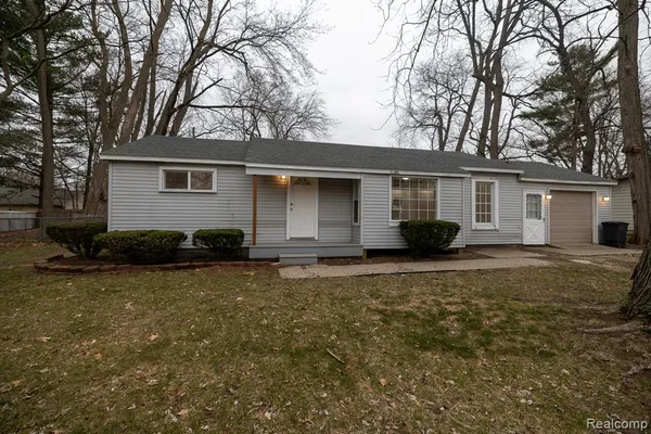 $1,500 | 9172 Millward Avenue, White Lake, MI 48386