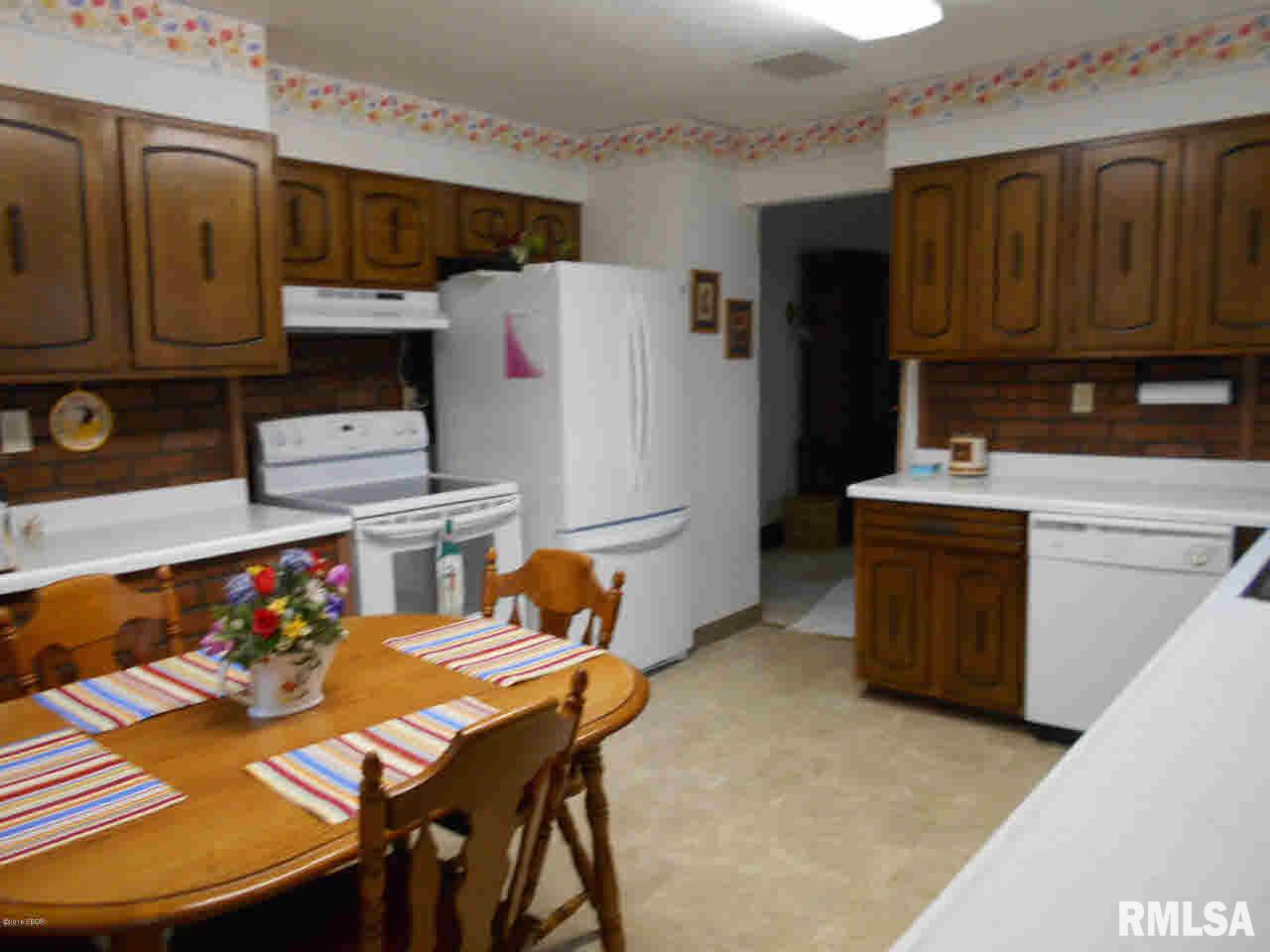 132 West 3rd Street Flora, IL 62839 - Photo 18 of 50