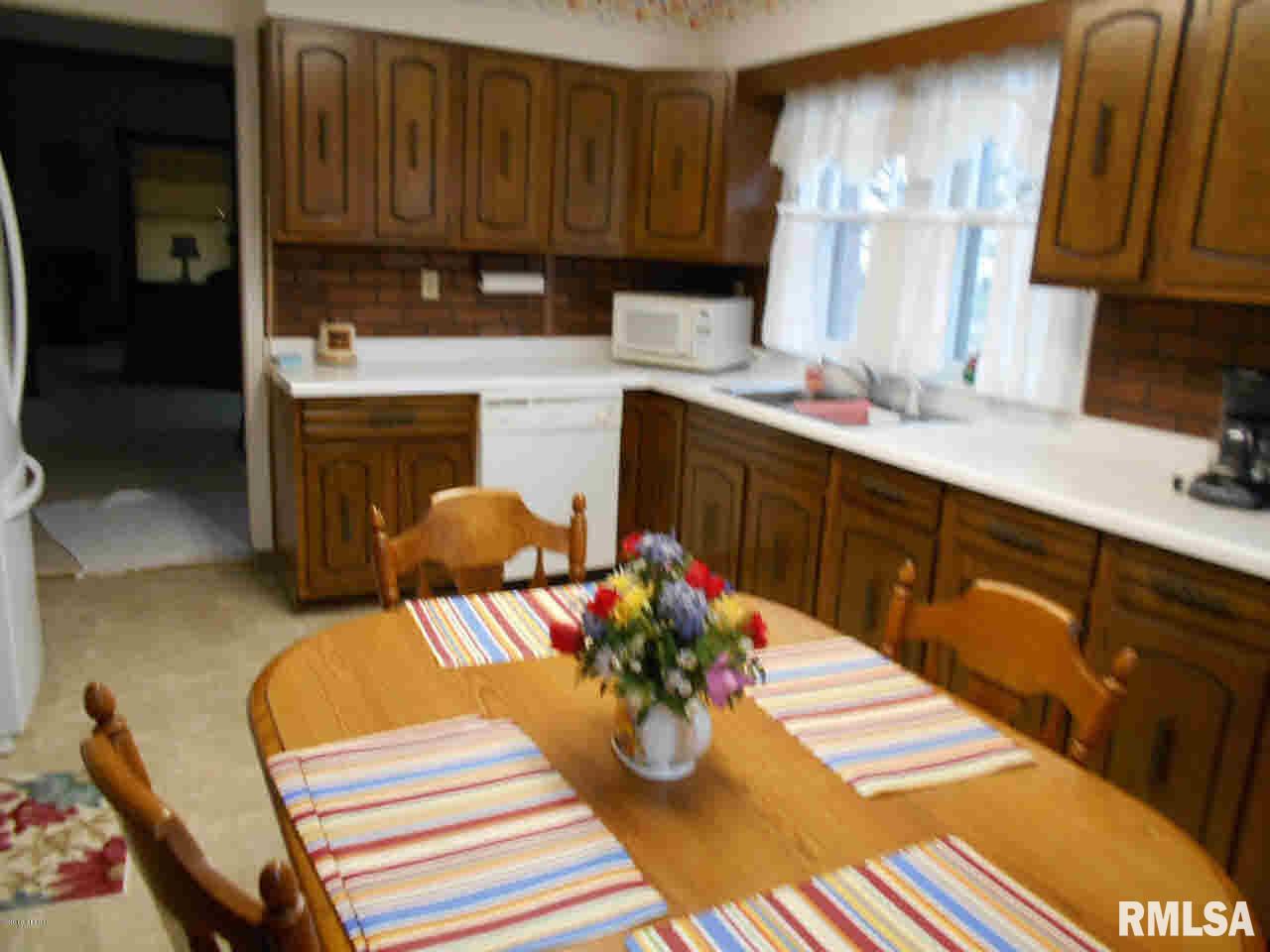 132 West 3rd Street Flora, IL 62839 - Photo 20 of 50