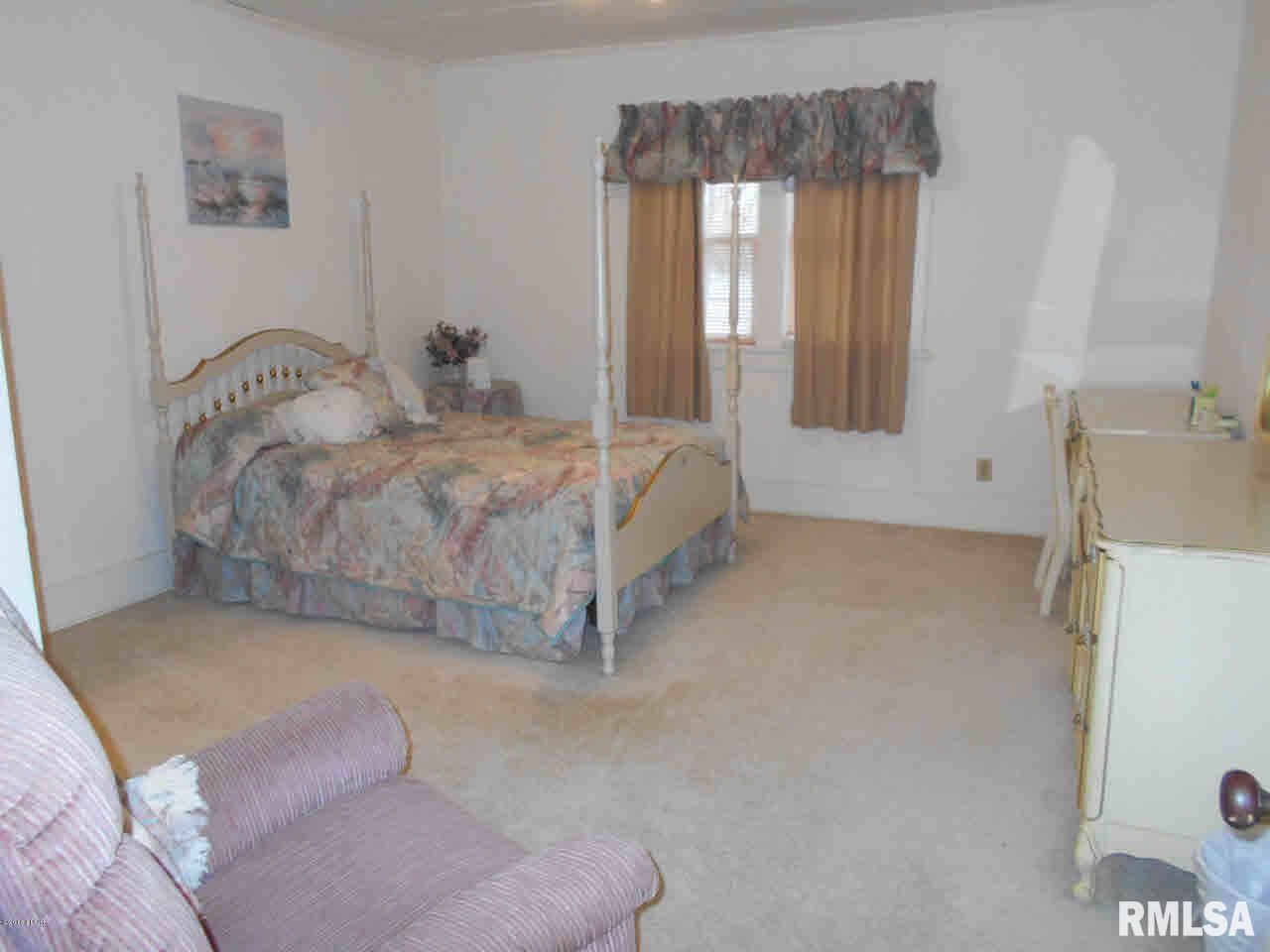 132 West 3rd Street Flora, IL 62839 - Photo 37 of 50