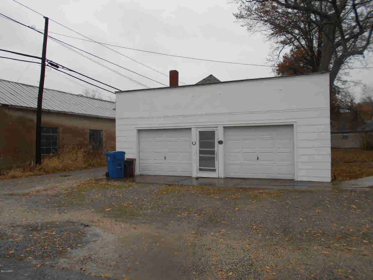 132 West 3rd Street Flora, IL 62839 - Photo 5 of 50