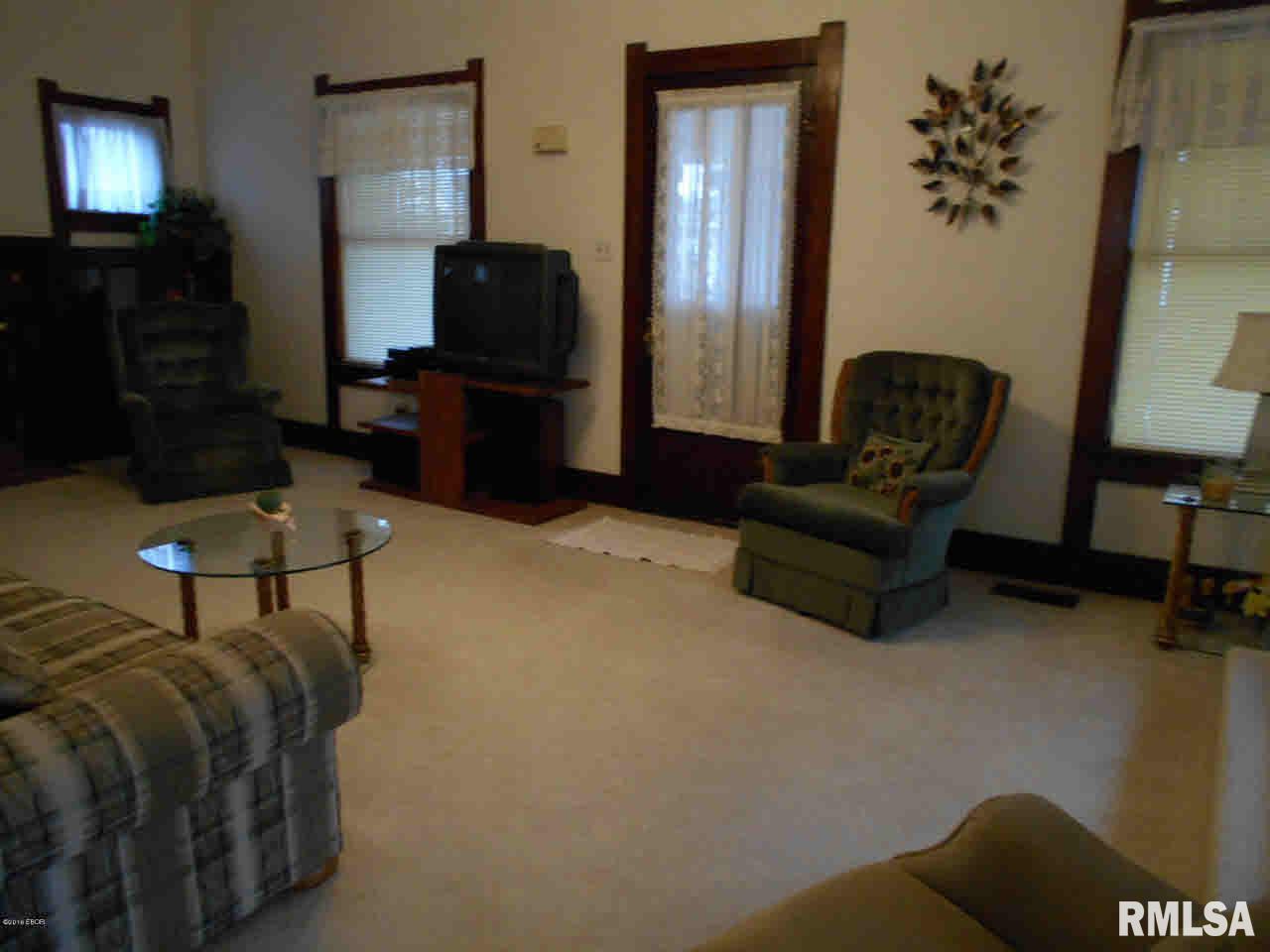 132 West 3rd Street Flora, IL 62839 - Photo 7 of 50