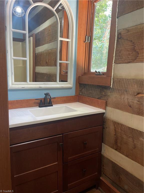 4830 Balsom Road Pfafftown, NC 27040 - Photo 21 of 48 Bathroom 2