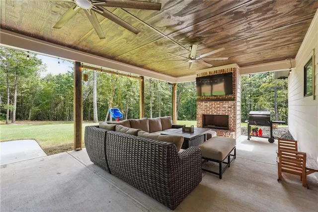 $579,500 | 7450 Tyree Road, Winston, GA 30187