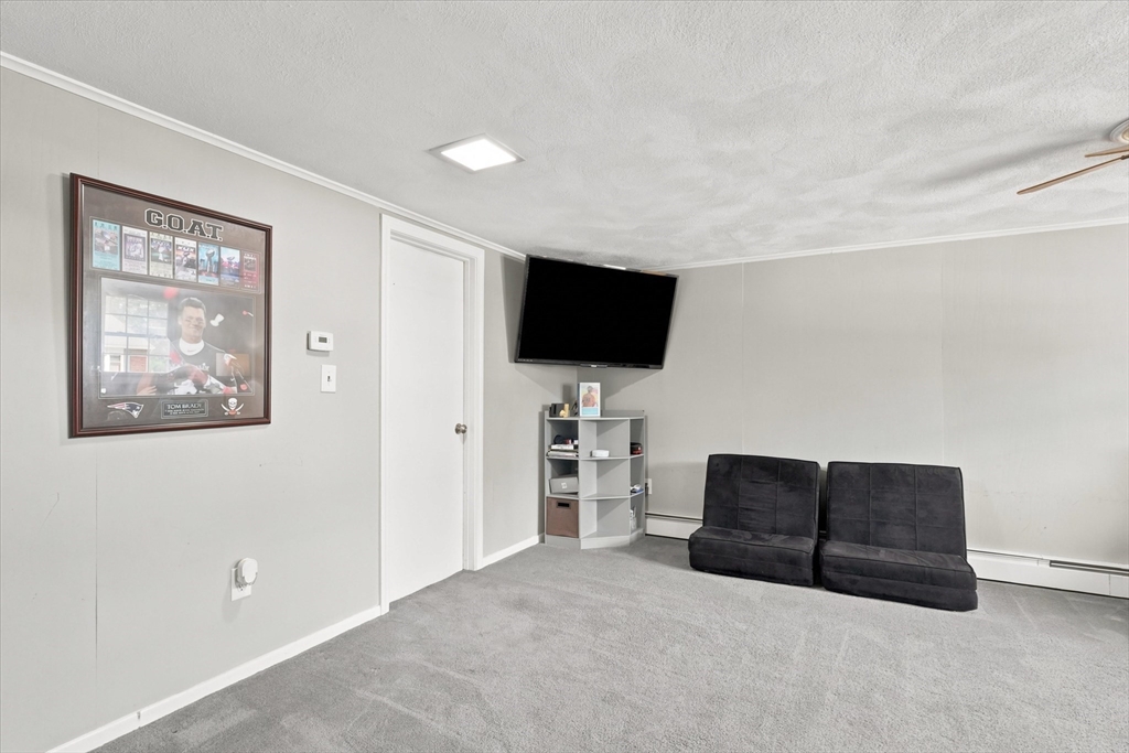 52 Oak Ridge Circle Lynn, MA 01904 - Photo 23 of 42