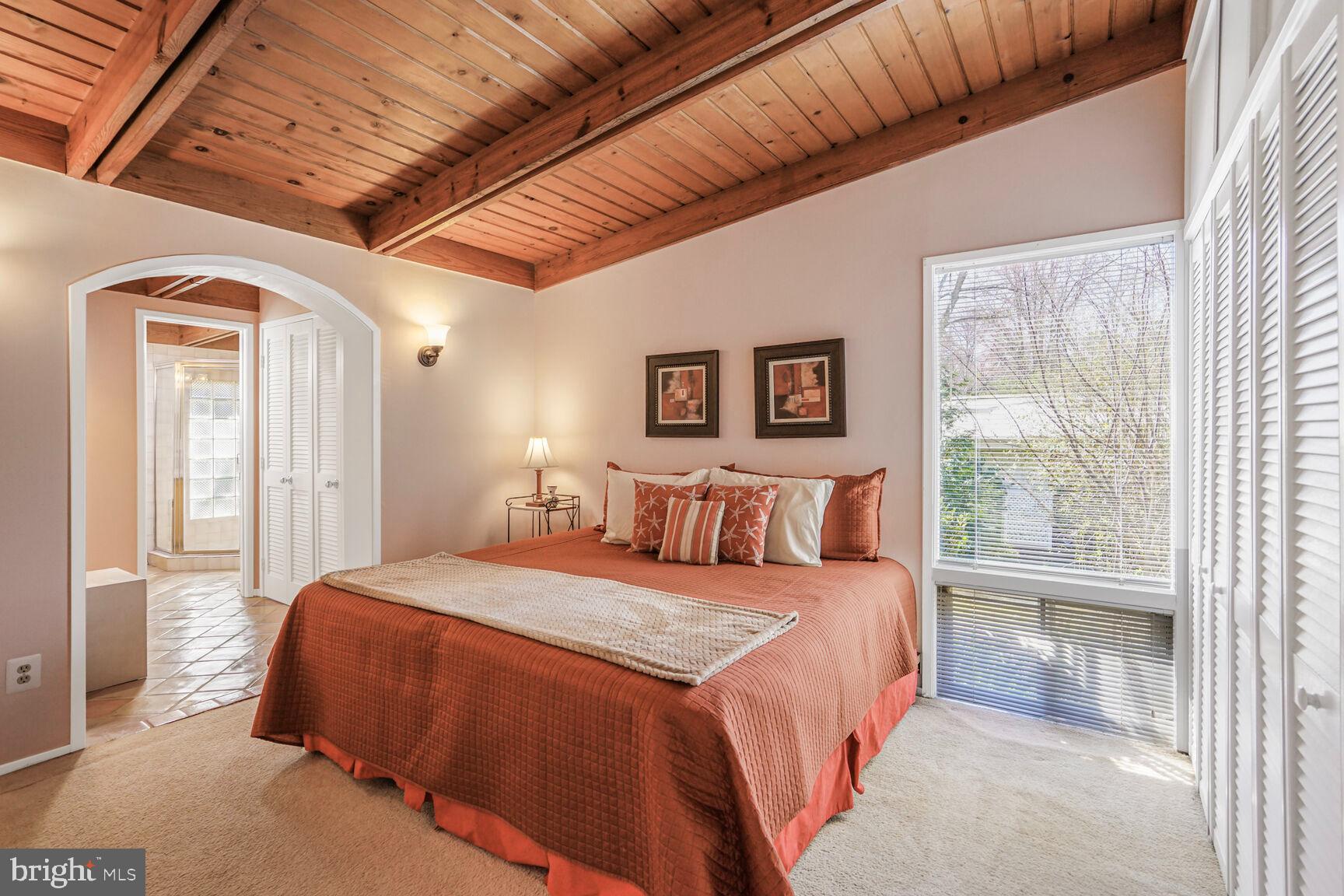 2911 Pine Spring Road Falls Church, VA 22042 - Photo 3 of 26 Fabulous primary bedroom w/en suite & laundry