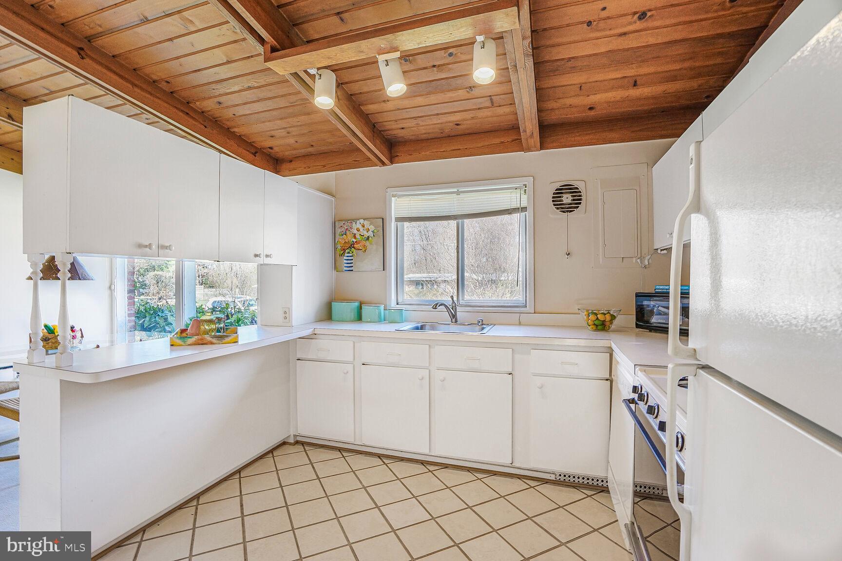 2911 Pine Spring Road Falls Church, VA 22042 - Photo 10 of 26 Vaulted/Cathedral ceilings thorought