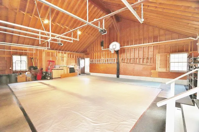 $925,000 | 2101 Ohio Street, Bangor, ME 04401