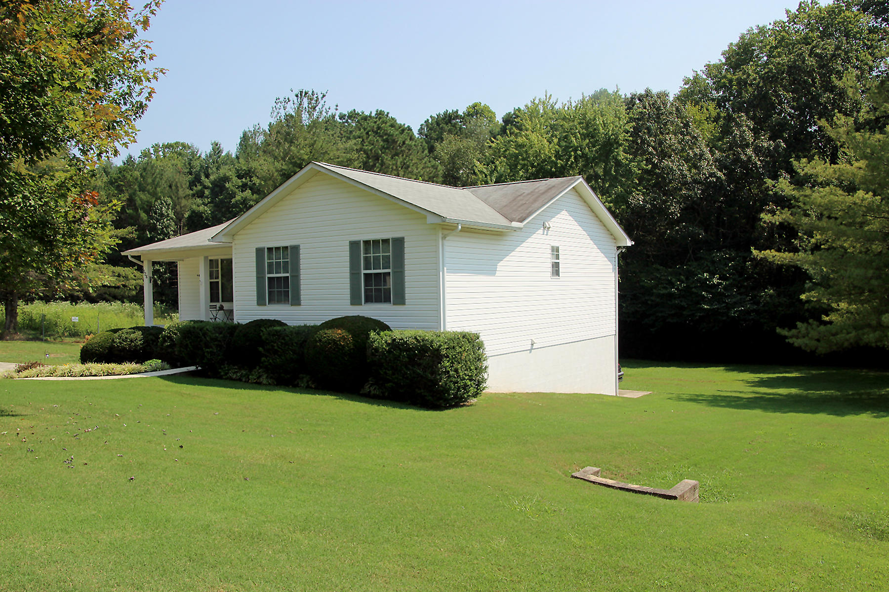 126 Hendrix Drive Oak Ridge, TN 37830 - Photo 1 of 32 018