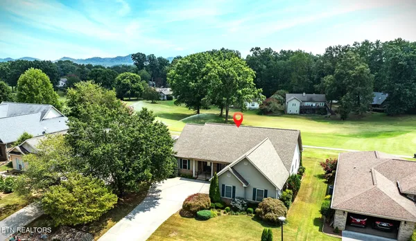 $575,000 | 107 Oohleeno Way, Loudon, TN 37774