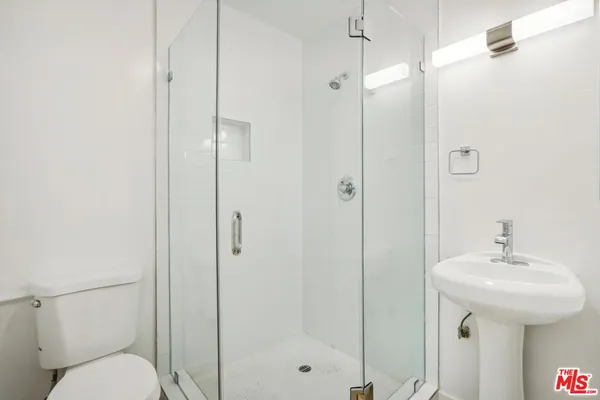 a view of a room with shelf