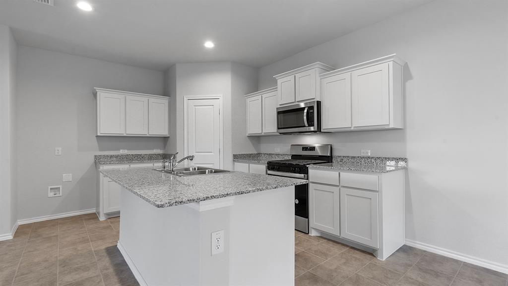 204 Mojave Road Boyd, TX 76023 - Photo 2 of 40