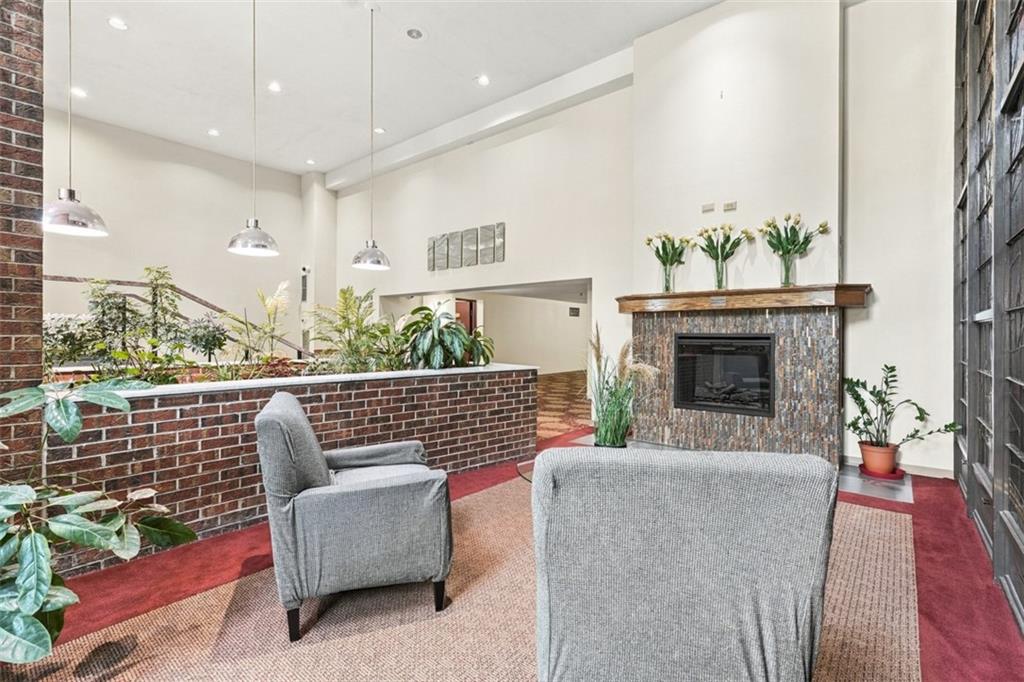 5 Bayard Road, Unit 300 Pittsburgh, PA 15213 - Photo 6 of 44 Gallery Image 6