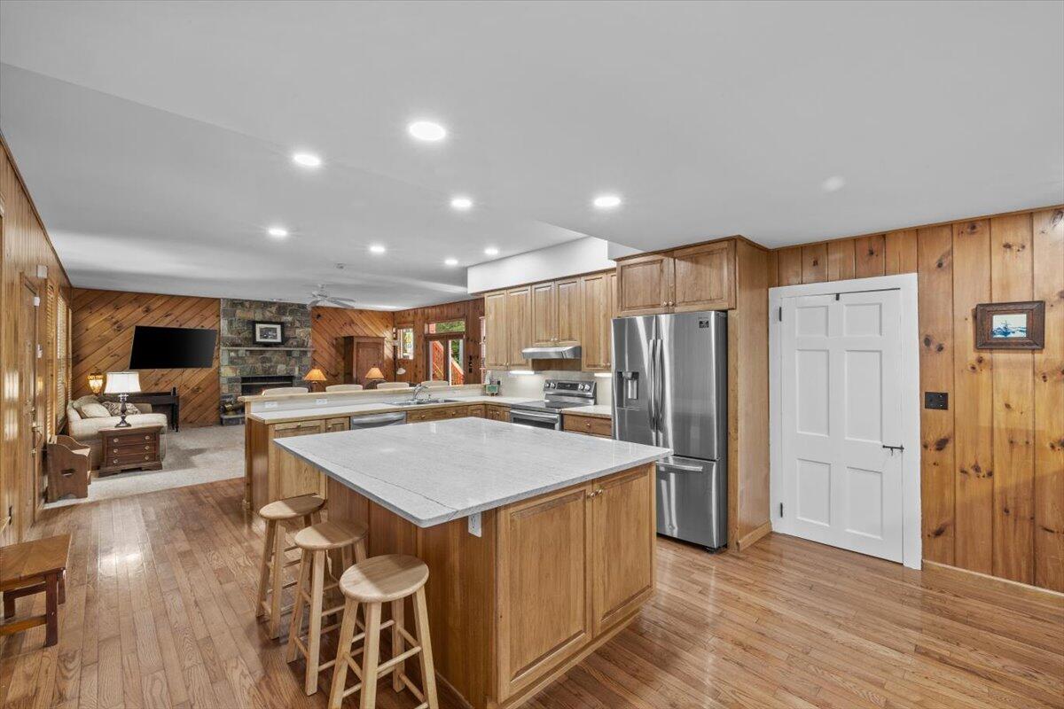 105 Waygood Way Pocono Pines, PA 18350 - Photo 14 of 99 Lodge Kitchen