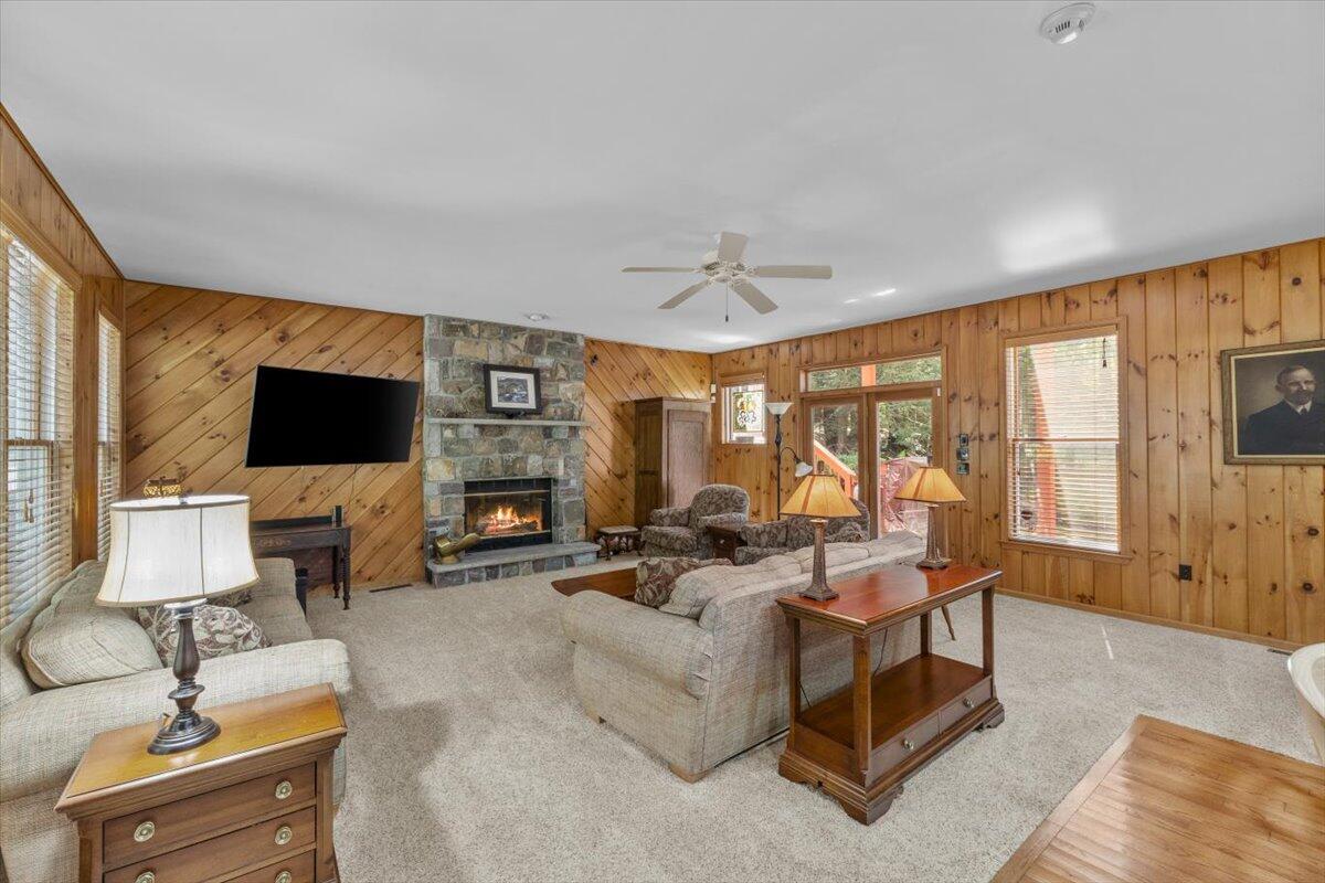 105 Waygood Way Pocono Pines, PA 18350 - Photo 18 of 99 Lodge Family Room