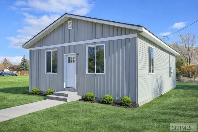 $240,000 | 232 North Blaine Street, Arco, ID 83213