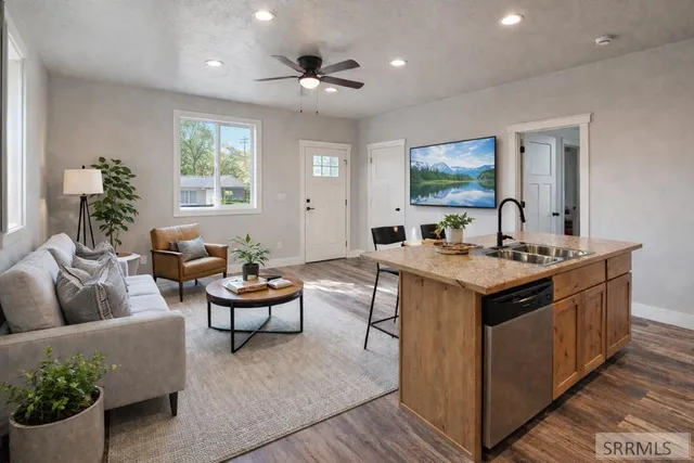 $240,000 | 232 North Blaine Street, Arco, ID 83213