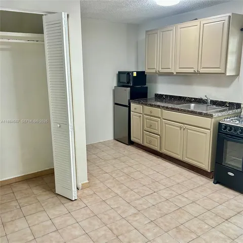 $1,300 | 2395 Northwest 4th Street, Unit 1, Miami, FL 33125