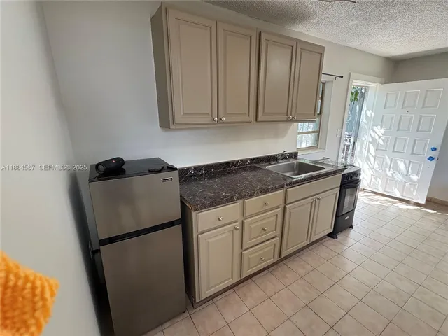 $1,300 | 2395 Northwest 4th Street, Unit 1, Miami, FL 33125