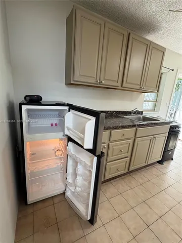 $1,300 | 2395 Northwest 4th Street, Unit 1, Miami, FL 33125